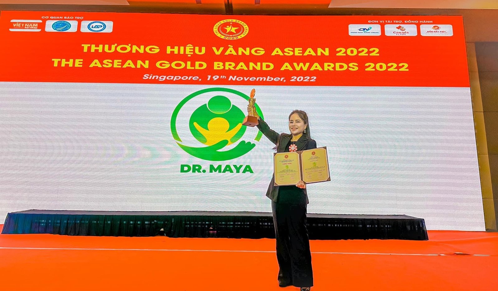 Dr.Maya được ghi nhận qua các giải thưởng thương hiệu