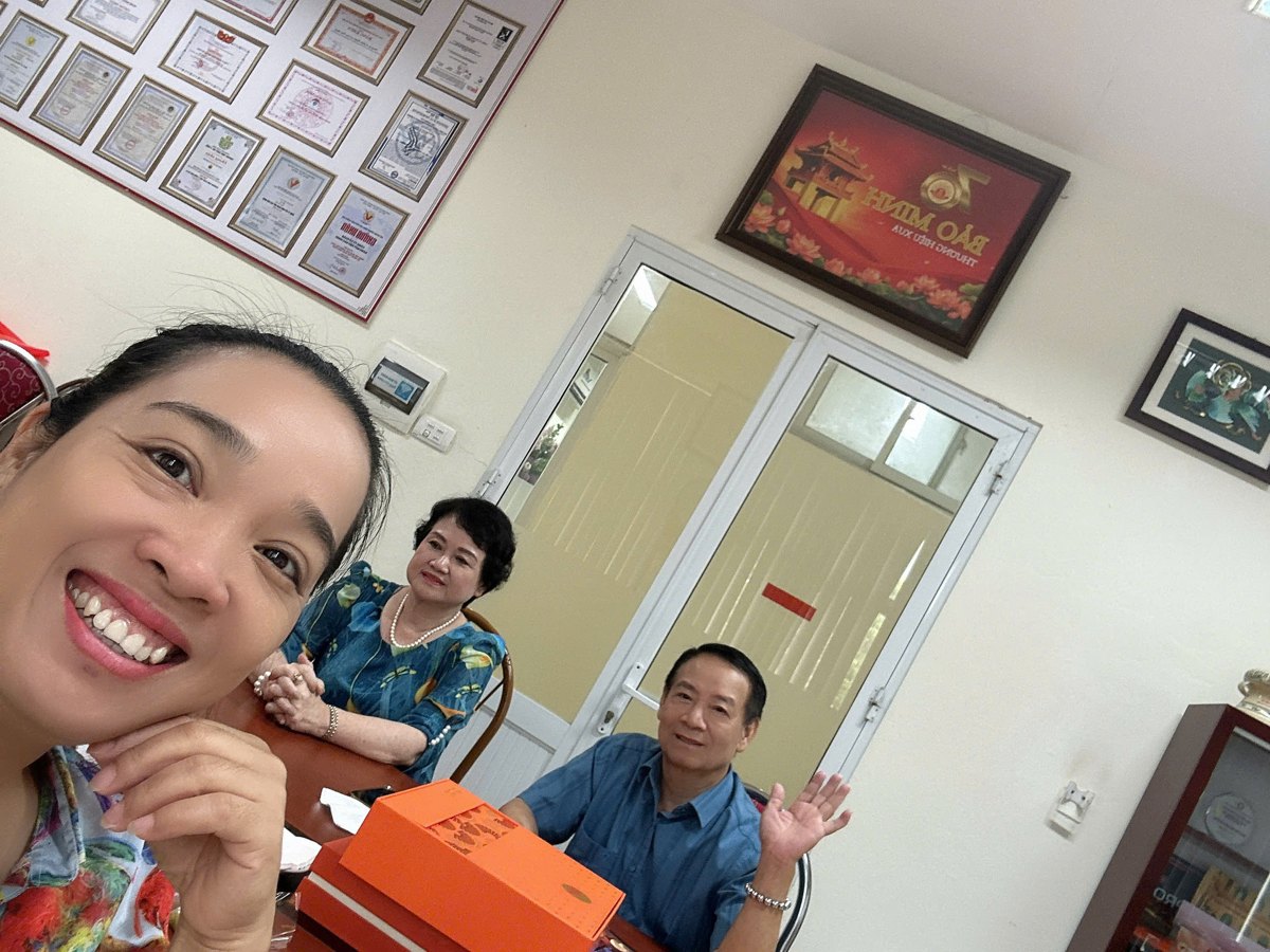 Tôi gặp Nghệ nhân Ngô Thị Tính, và một chiếc bánh có hình đất nước